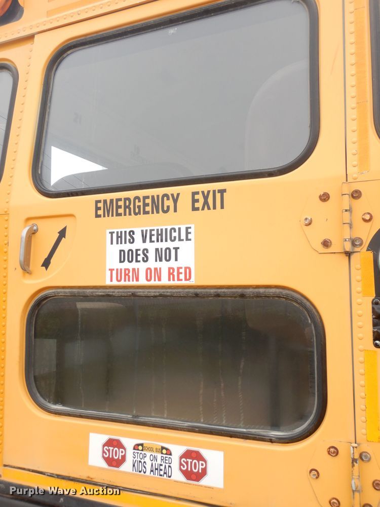 image for item DJ2971 2003 International 3800  school bus