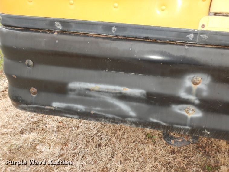 image for item DJ2971 2003 International 3800  school bus