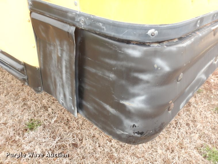 image for item DJ2971 2003 International 3800  school bus