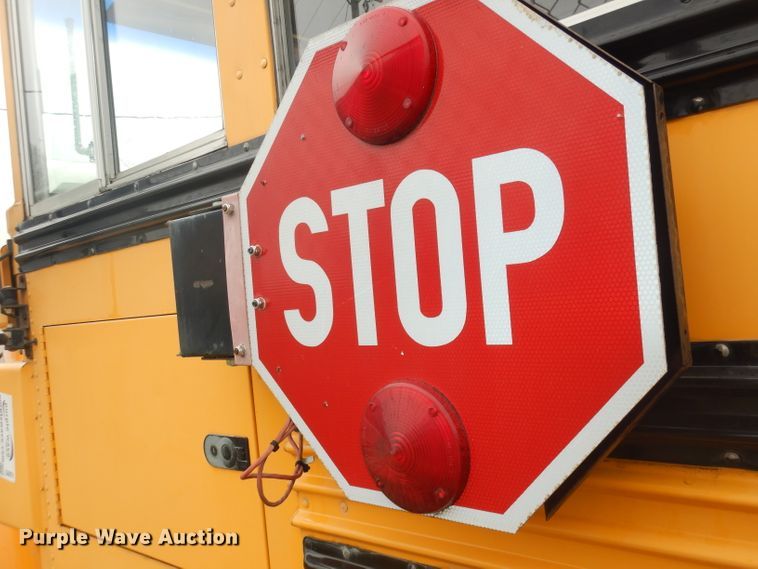 image for item DJ2971 2003 International 3800  school bus