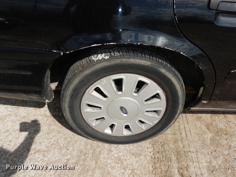 image for item DJ2981 2008 Ford Crown Victoria Police Interceptor