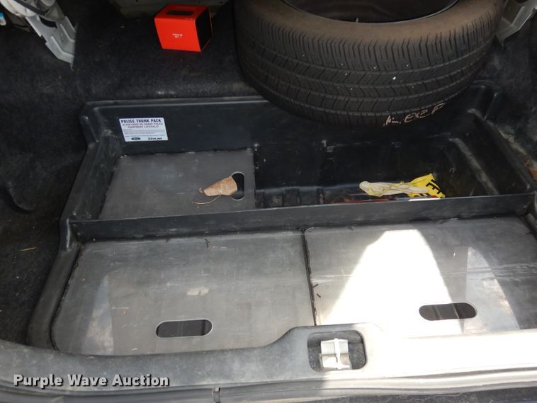 image for item DJ2981 2008 Ford Crown Victoria Police Interceptor