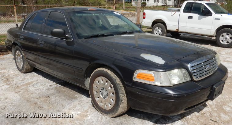 image for item DJ2982 2006 Ford Crown Victoria