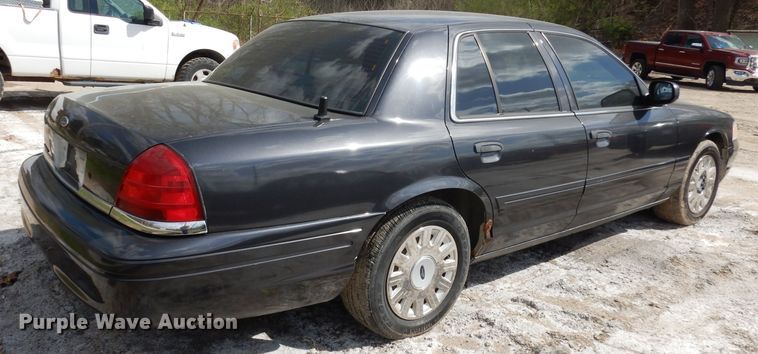 image for item DJ2982 2006 Ford Crown Victoria