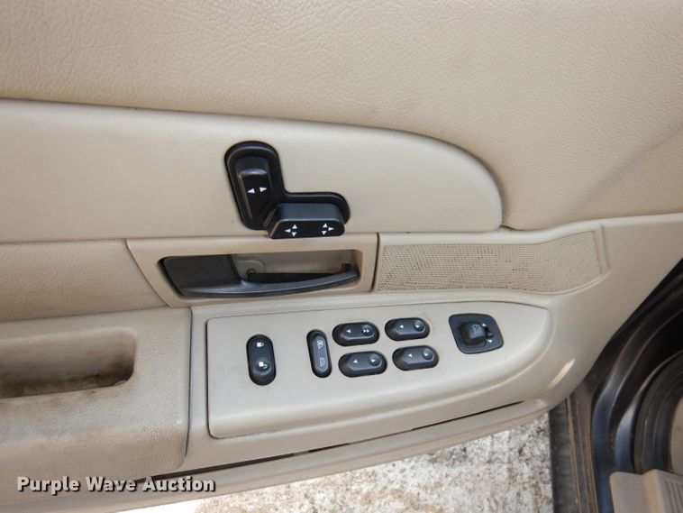 image for item DJ2982 2006 Ford Crown Victoria