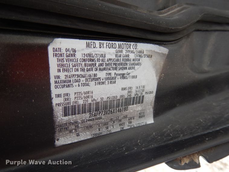 image for item DJ2982 2006 Ford Crown Victoria