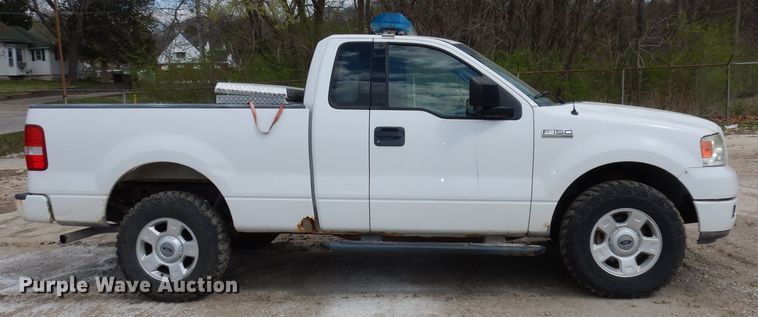 image for item DJ2983 2004 Ford F150  pickup truck