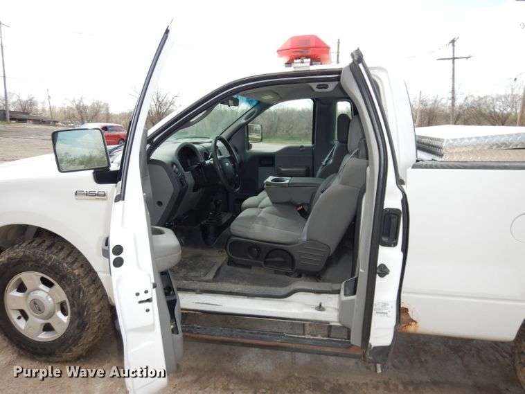 image for item DJ2983 2004 Ford F150  pickup truck