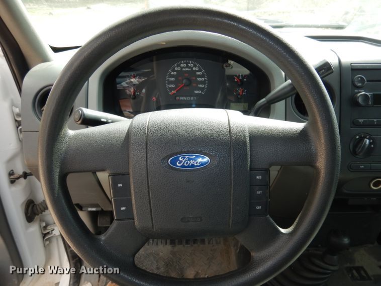 image for item DJ2983 2004 Ford F150  pickup truck