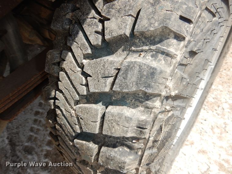 image for item DJ2983 2004 Ford F150  pickup truck