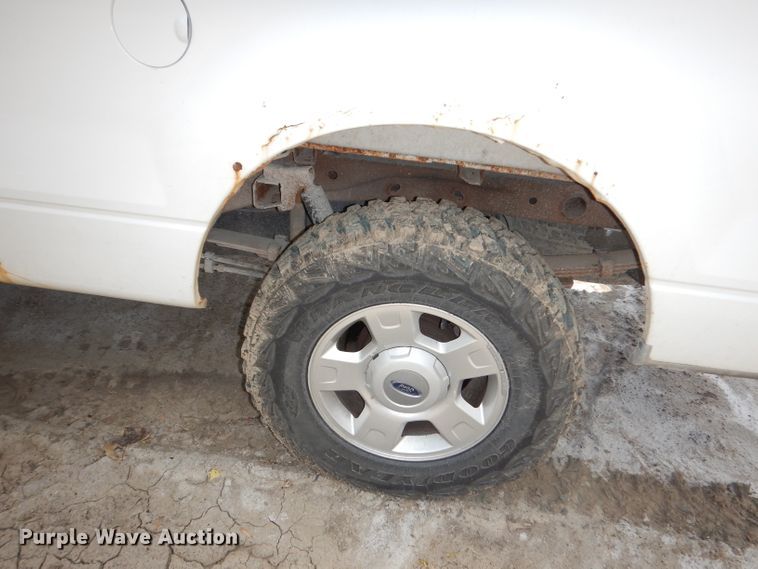 image for item DJ2983 2004 Ford F150  pickup truck