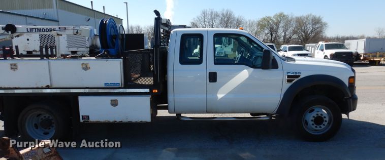 image for item DJ2985 2009 Ford F450 Super Duty XL  SuperCab flatbed truck