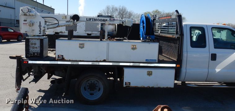 image for item DJ2985 2009 Ford F450 Super Duty XL  SuperCab flatbed truck