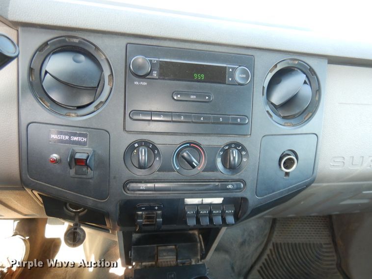 image for item DJ2985 2009 Ford F450 Super Duty XL  SuperCab flatbed truck