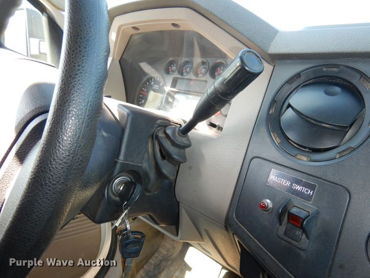 image for item DJ2985 2009 Ford F450 Super Duty XL  SuperCab flatbed truck