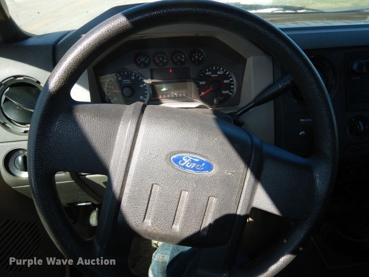 image for item DJ2985 2009 Ford F450 Super Duty XL  SuperCab flatbed truck