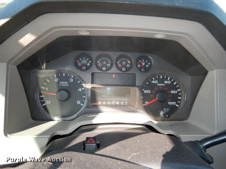 image for item DJ2985 2009 Ford F450 Super Duty XL  SuperCab flatbed truck