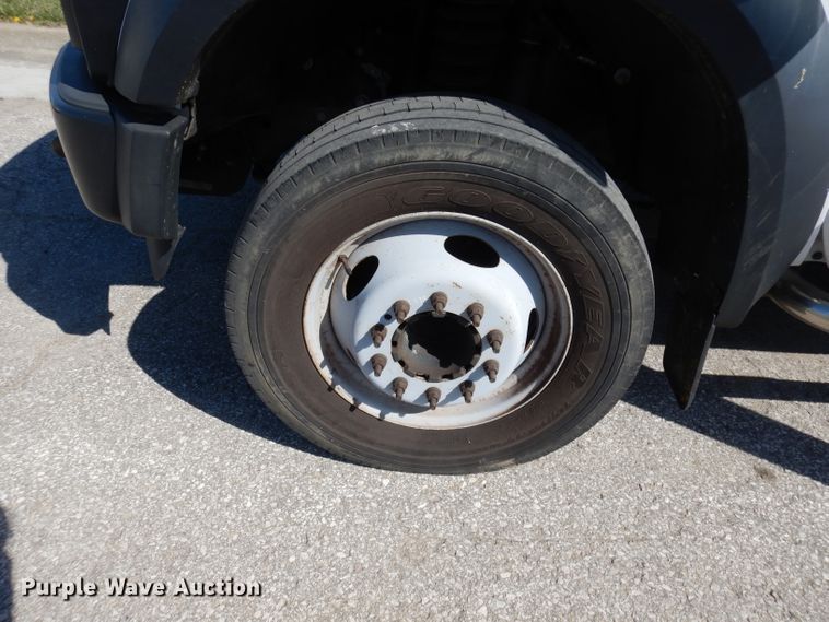 image for item DJ2985 2009 Ford F450 Super Duty XL  SuperCab flatbed truck