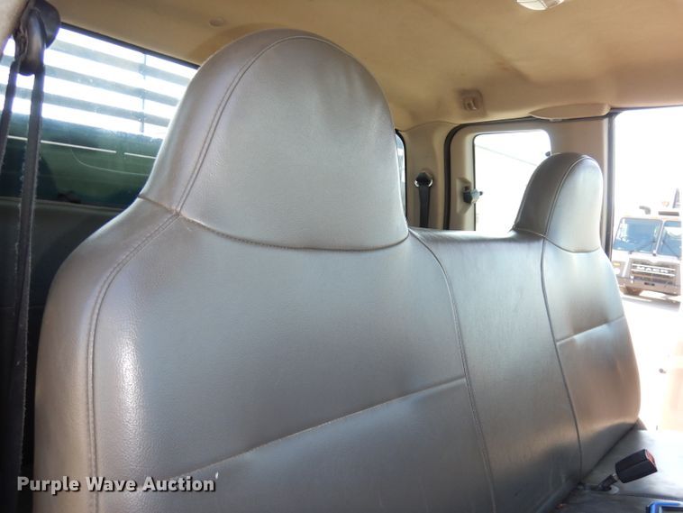 image for item DJ2985 2009 Ford F450 Super Duty XL  SuperCab flatbed truck