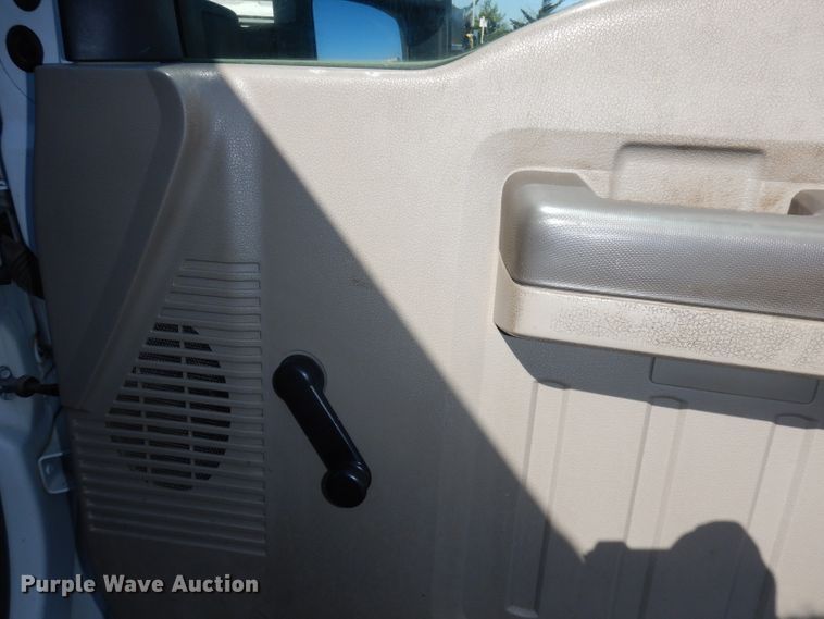 image for item DJ2985 2009 Ford F450 Super Duty XL  SuperCab flatbed truck