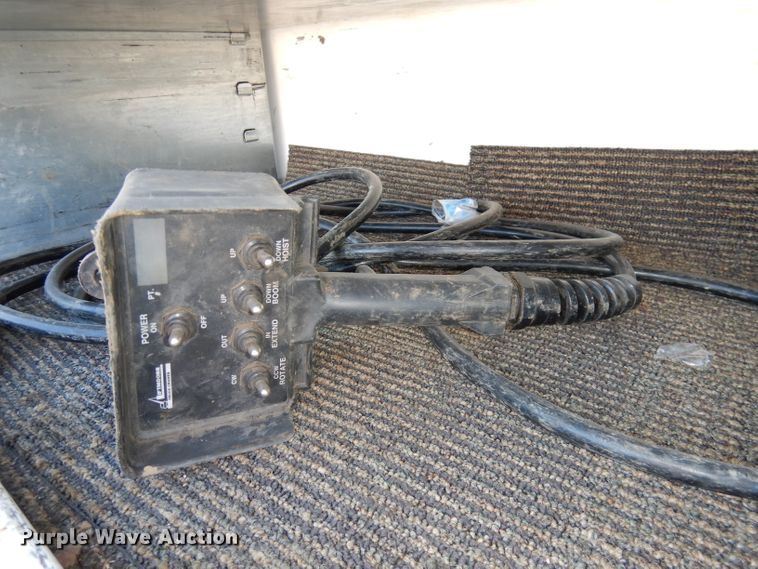 image for item DJ2985 2009 Ford F450 Super Duty XL  SuperCab flatbed truck