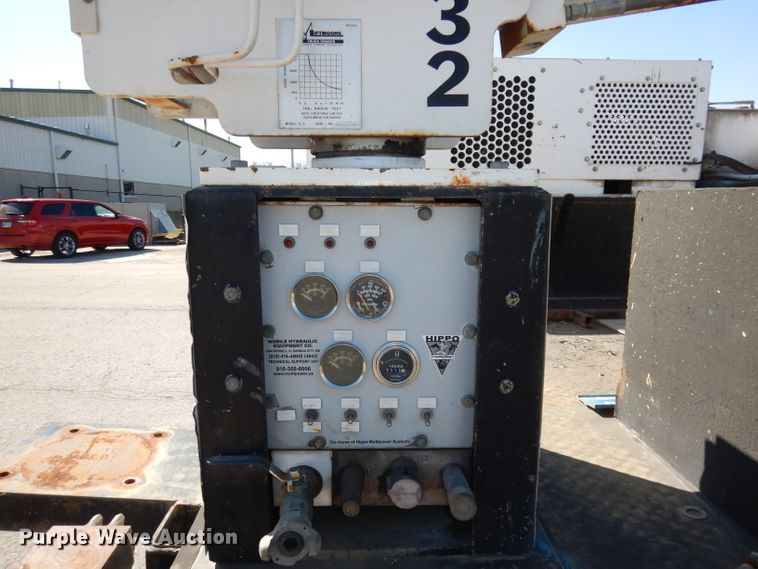 image for item DJ2985 2009 Ford F450 Super Duty XL  SuperCab flatbed truck