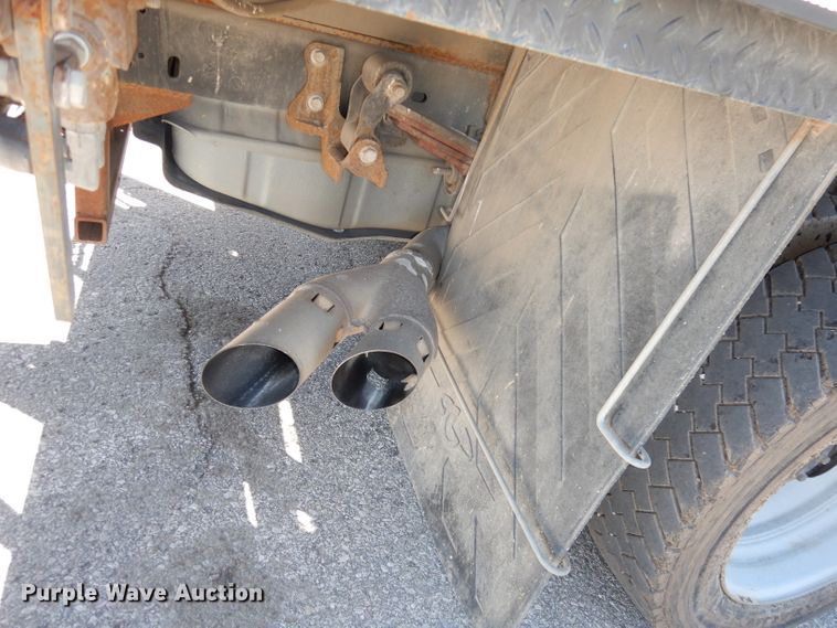 image for item DJ2985 2009 Ford F450 Super Duty XL  SuperCab flatbed truck