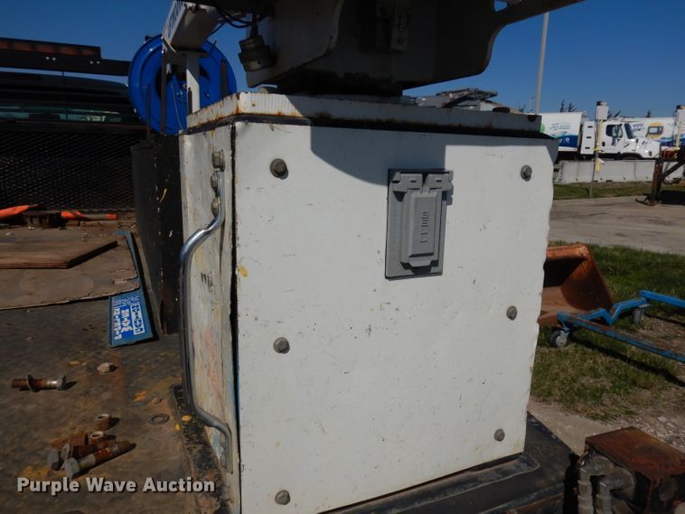 image for item DJ2985 2009 Ford F450 Super Duty XL  SuperCab flatbed truck