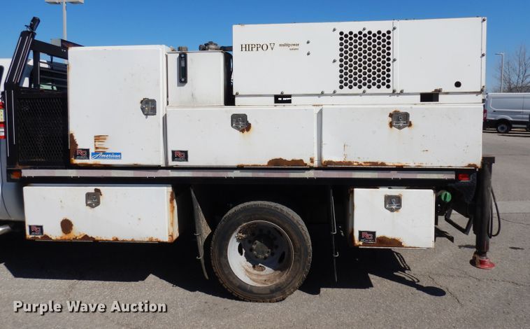 image for item DJ2985 2009 Ford F450 Super Duty XL  SuperCab flatbed truck