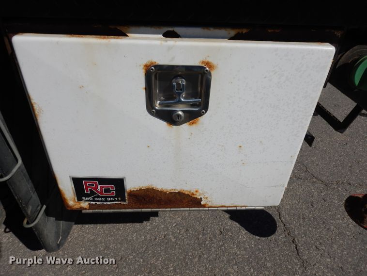 image for item DJ2985 2009 Ford F450 Super Duty XL  SuperCab flatbed truck