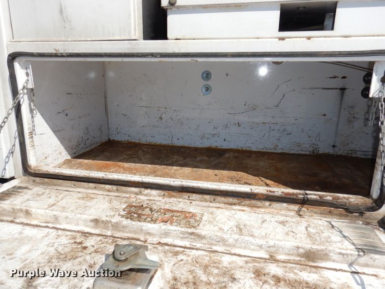 image for item DJ2985 2009 Ford F450 Super Duty XL  SuperCab flatbed truck