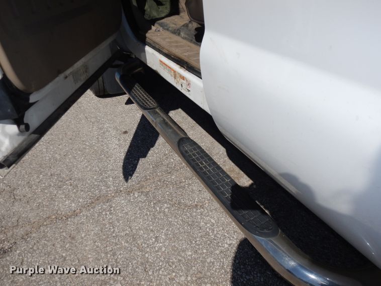 image for item DJ2985 2009 Ford F450 Super Duty XL  SuperCab flatbed truck