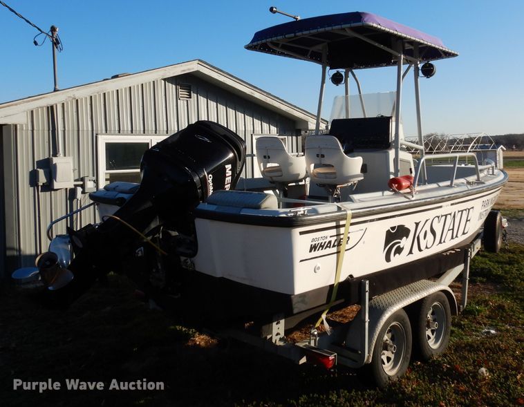 image for item DJ6902 2000 Boston Whaler Justice  boat