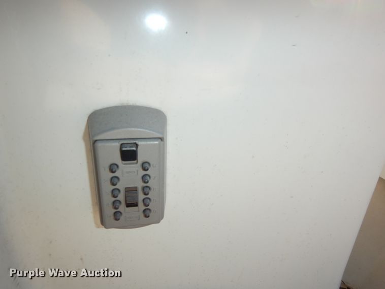 image for item DJ6902 2000 Boston Whaler Justice  boat