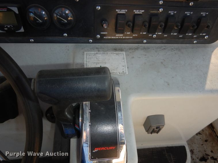 image for item DJ6902 2000 Boston Whaler Justice  boat