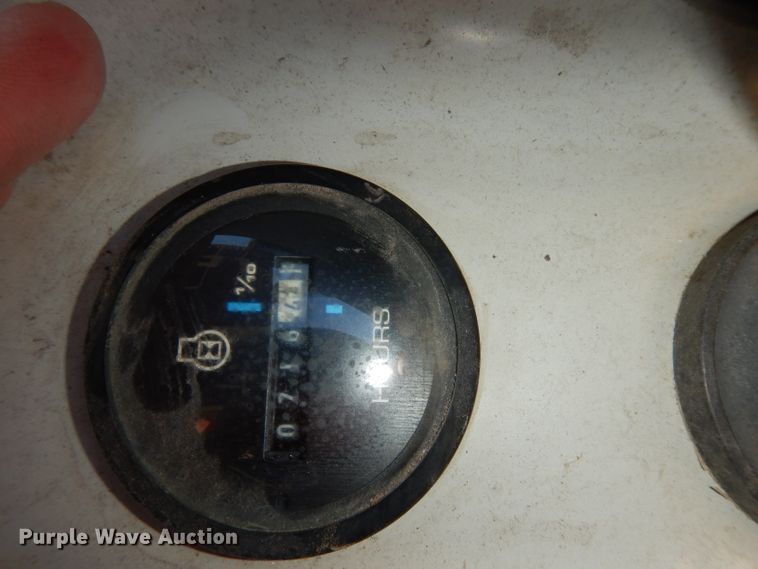 image for item DJ6902 2000 Boston Whaler Justice  boat