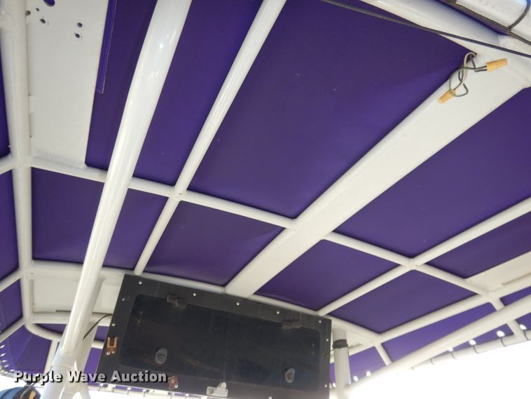 image for item DJ6902 2000 Boston Whaler Justice  boat