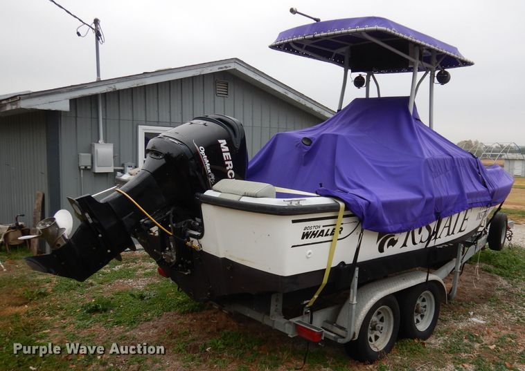 image for item DJ6902 2000 Boston Whaler Justice  boat