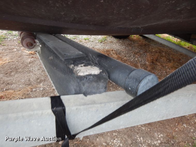 image for item DJ6902 2000 Boston Whaler Justice  boat