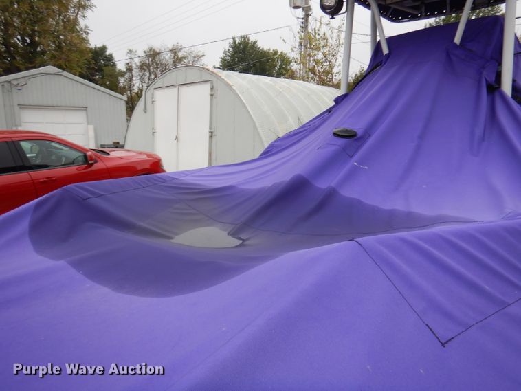 image for item DJ6902 2000 Boston Whaler Justice  boat