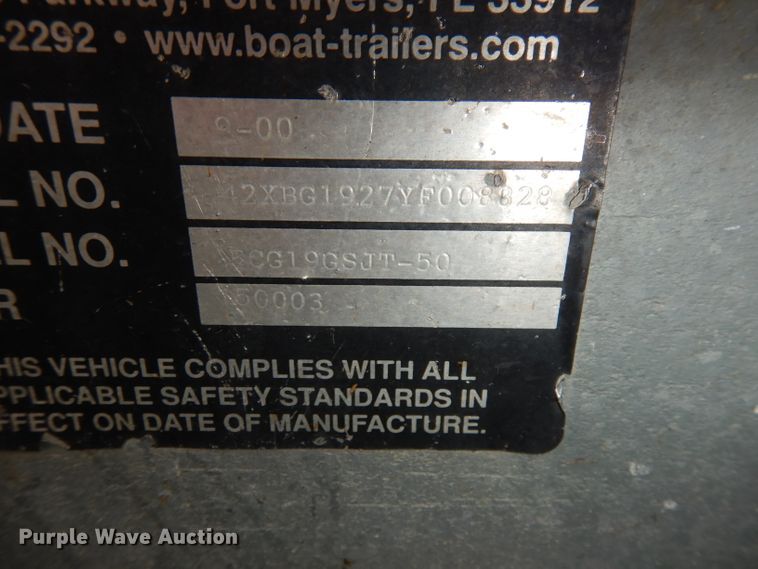 image for item DJ6902 2000 Boston Whaler Justice  boat