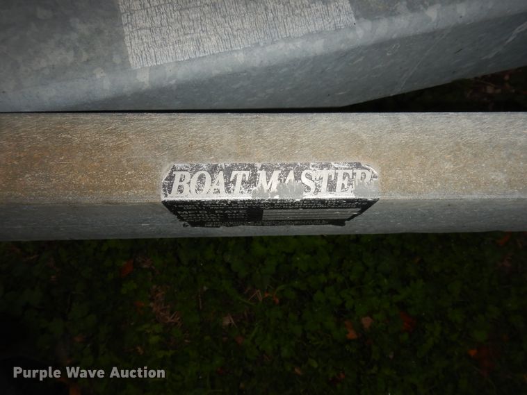 image for item DJ6902 2000 Boston Whaler Justice  boat