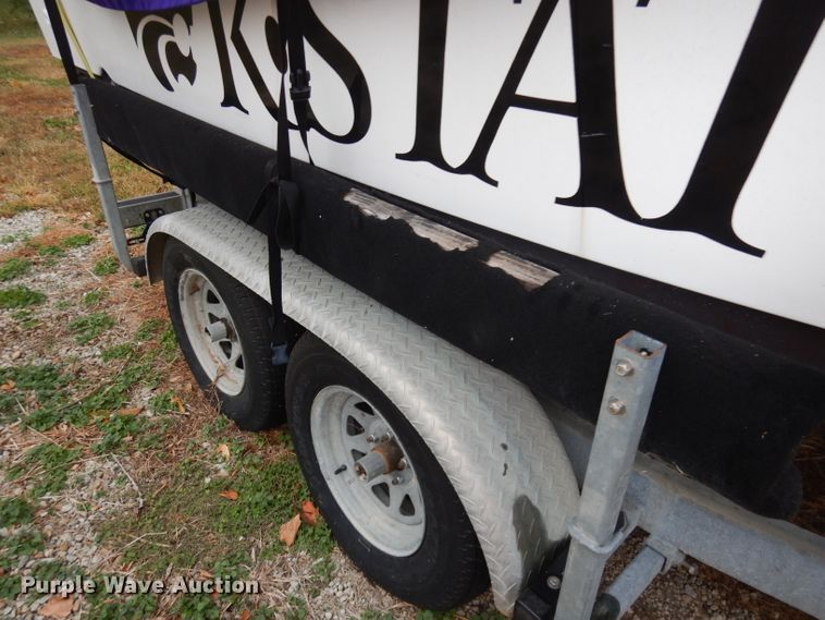 image for item DJ6902 2000 Boston Whaler Justice  boat