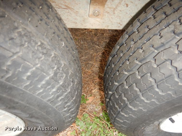 image for item DJ6902 2000 Boston Whaler Justice  boat