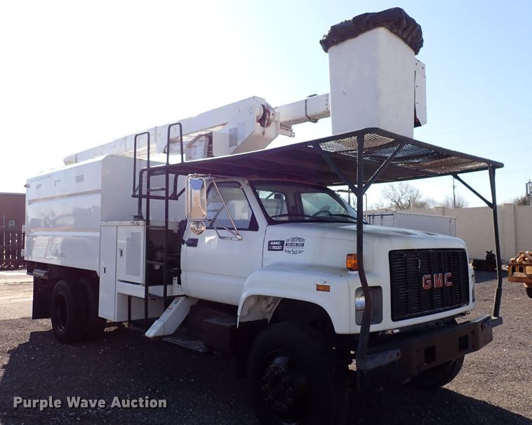 image for item DK4661 1997 GMC C7500  forestry bucket truck