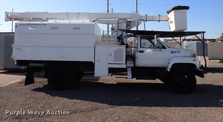 image for item DK4661 1997 GMC C7500  forestry bucket truck
