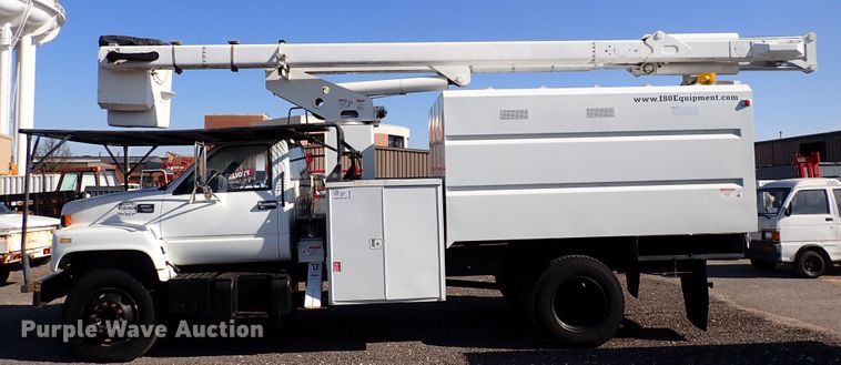 image for item DK4661 1997 GMC C7500  forestry bucket truck