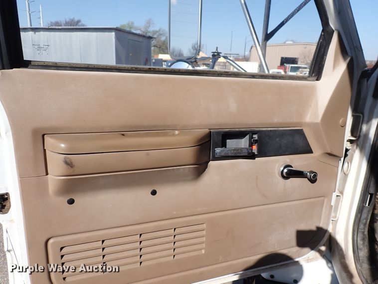 image for item DK4661 1997 GMC C7500  forestry bucket truck