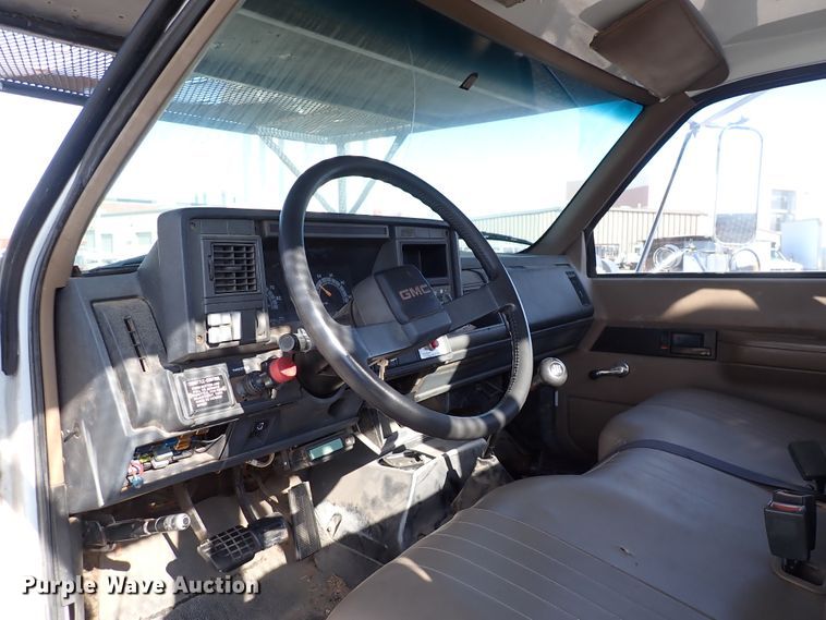 image for item DK4661 1997 GMC C7500  forestry bucket truck