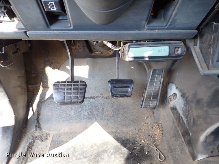 image for item DK4661 1997 GMC C7500  forestry bucket truck